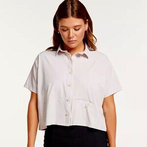 Cropped Short-Sleeve Button-Front Blouse in Light Pink